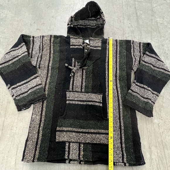 Men's Black and Green V-Neck Sweater Y2K ARTESANIAS CUAMATZI